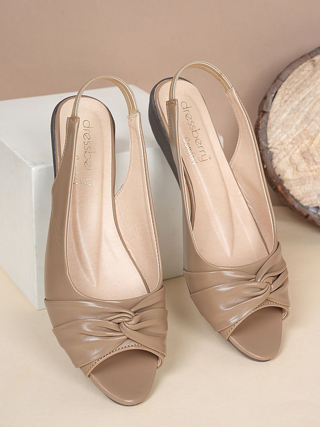 DressBerry Beige Knotted Wedges Peep Toes With Backstrap