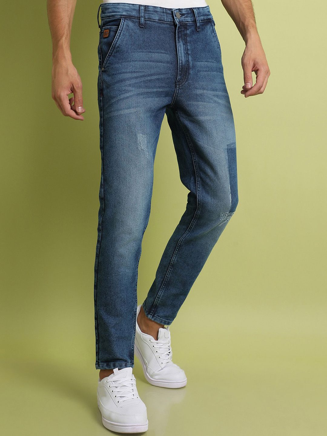 CAHOOT Men Blue Smart Low Distress Light Fade Whiskers & Chevrons Stretchable Jeans