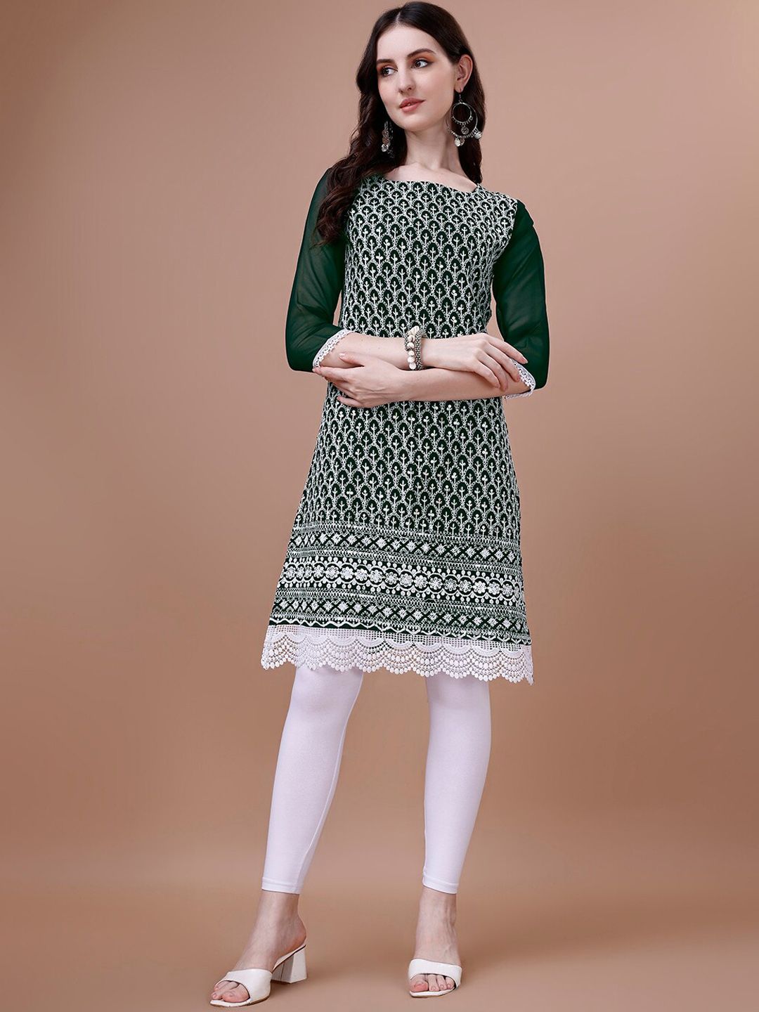 PMD Fashion Floral Embroidered Kurta Price in India