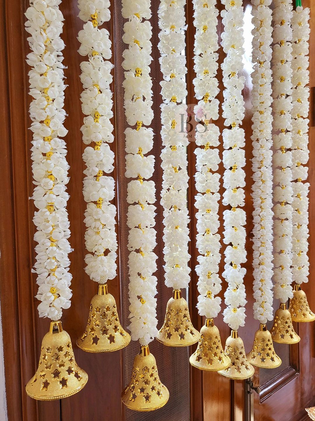 BS AMOR White 4 Pieces Traditional Artificial Flower Latkans