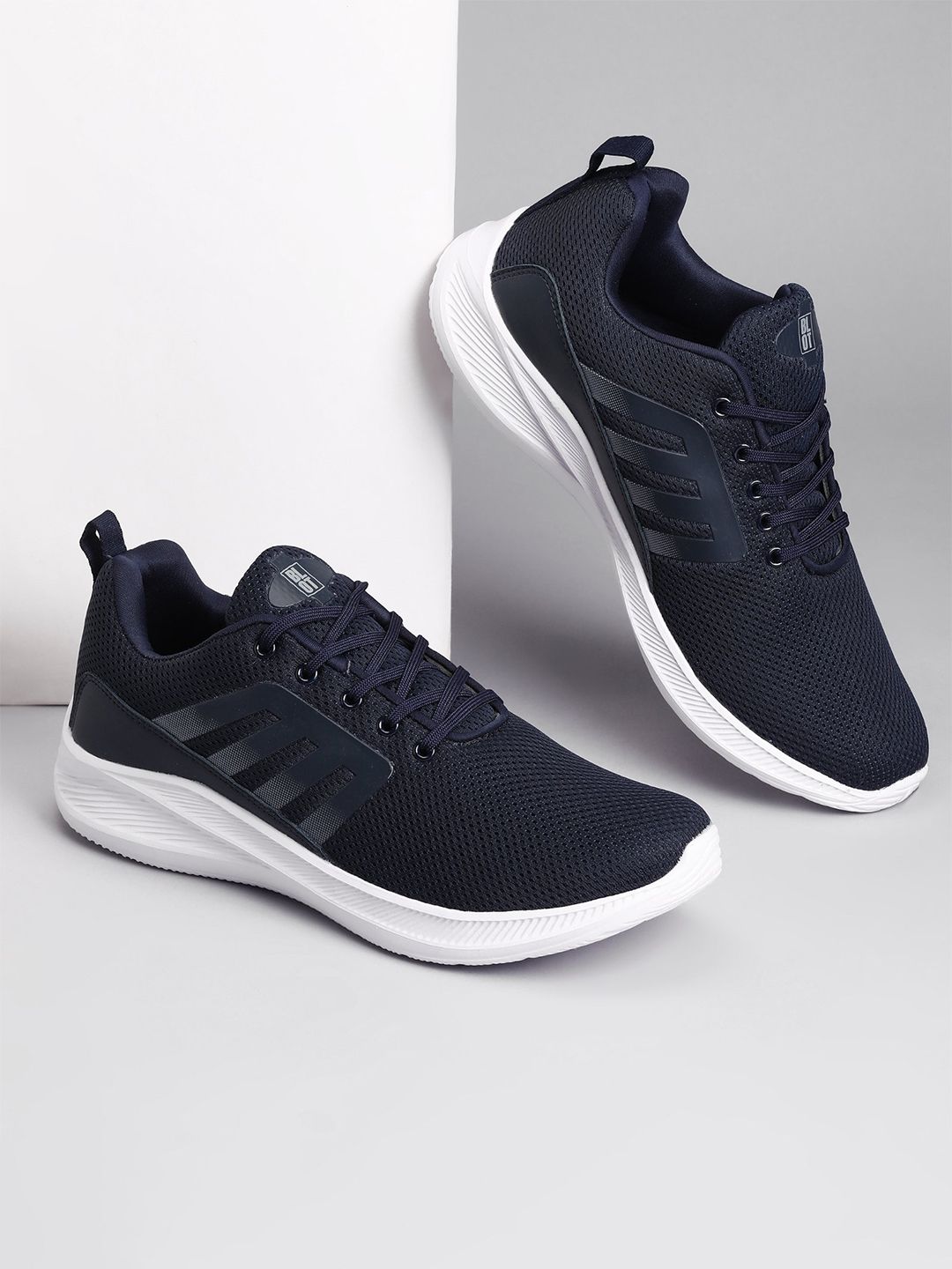 Paragon Men Textured Cushioned Insole Sneakers