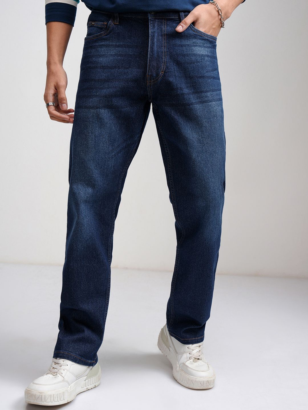 HIGHLANDER Men Straight Fit Mid-Rise Light Fade Cotton Stretchable Jeans