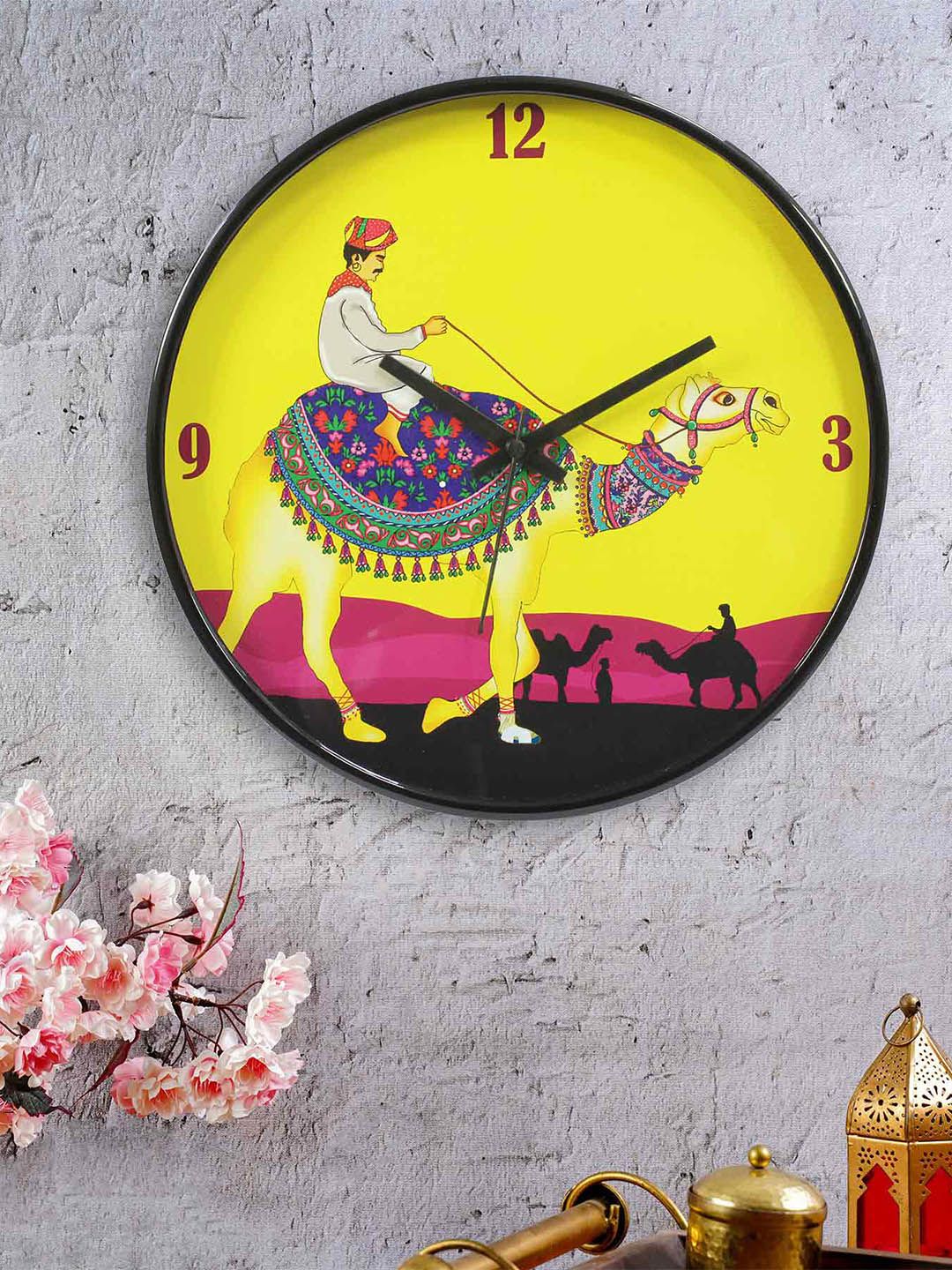 KOLOROBIA KOLOROBIA Yellow & Yellow Princely Camel Printed Contemporary Analogue Wall Clock