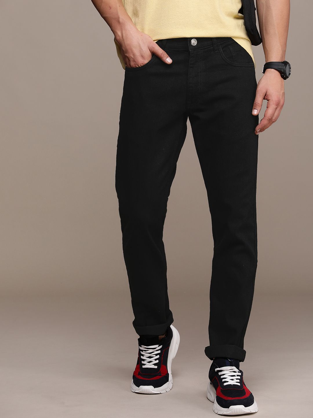 WROGN Men Stretchable Regular Fit Mid-Rise Jeans
