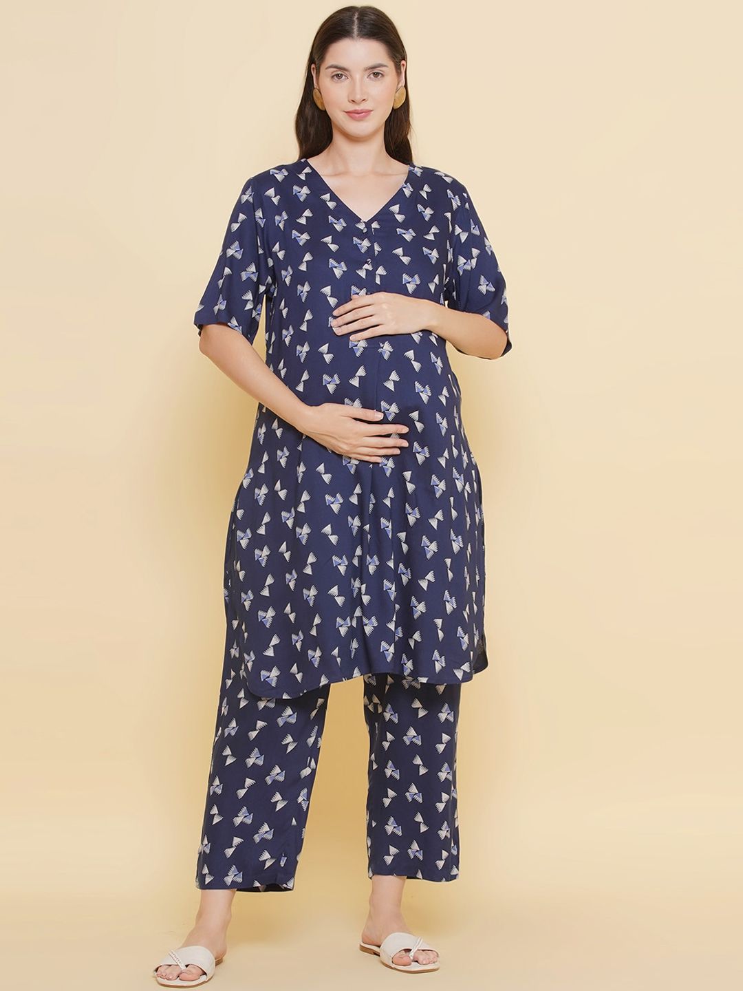 Mine4Nine Women Navy Blue Printed Regular Kurta with Pyjamas Price in India
