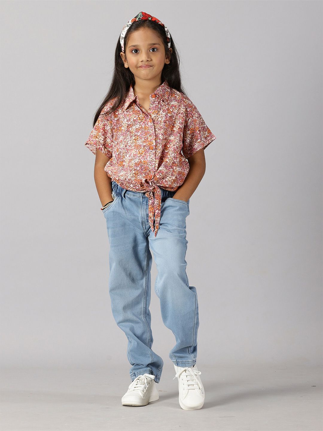 KiddoPanti Girls Printed Shirt Collar Top with Jeans