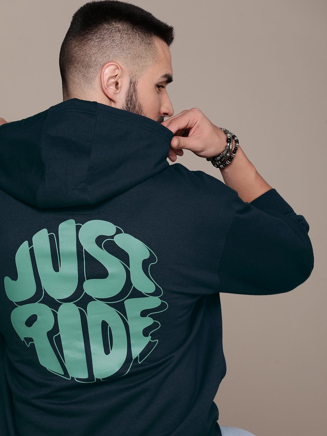 Roadster Men Typography Printed Hooded Sweatshirt
