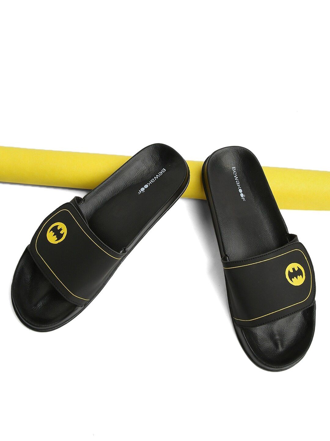 Bewakoof Men Black Cat Printed Rubber Sliders