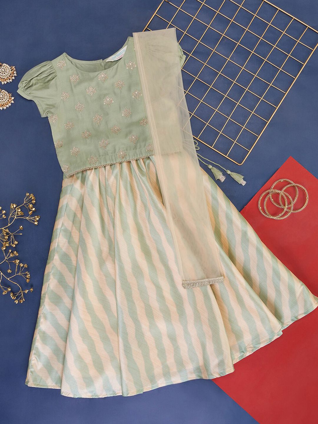 AKKRITI BY PANTALOONS Girls Embroidered Zari Ready to Wear Lehenga & Blouse With Dupatta