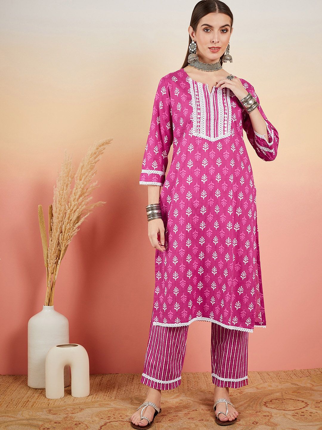 Sangria Pink Floral Printed Thread Work Pure Cotton Straight Kurta & Trouser