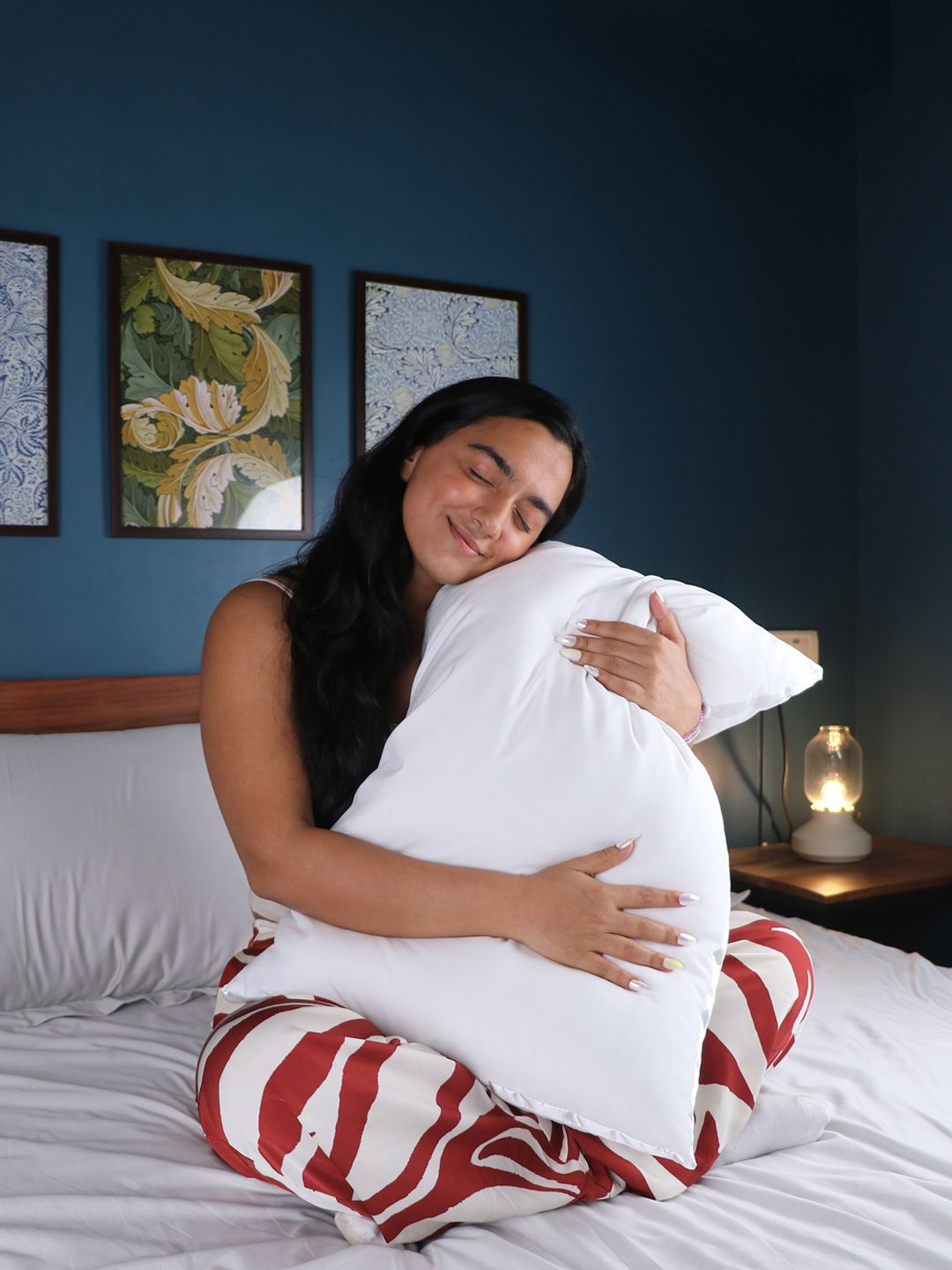 Seevo Mellow White Solid Polycotton Breathable Medium Fibre Sleep Pillow-50.8 x 76.2 cm