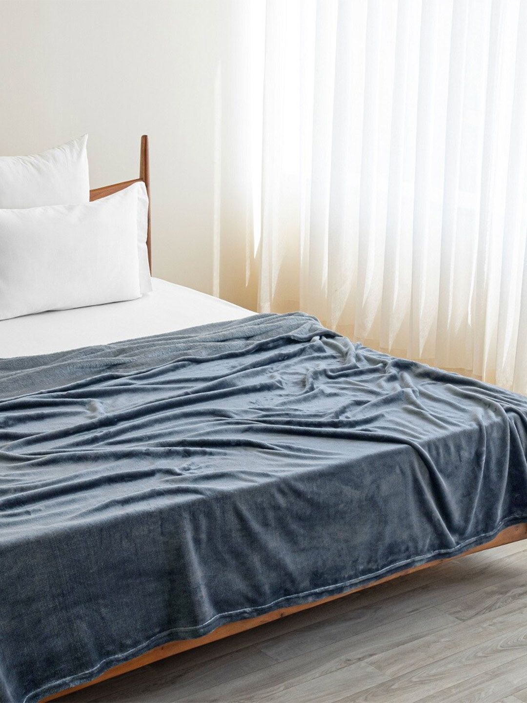 HOMEMONDE HOMEMONDE Blue AC Room Flannel 300 GSM Double Bed Blanket