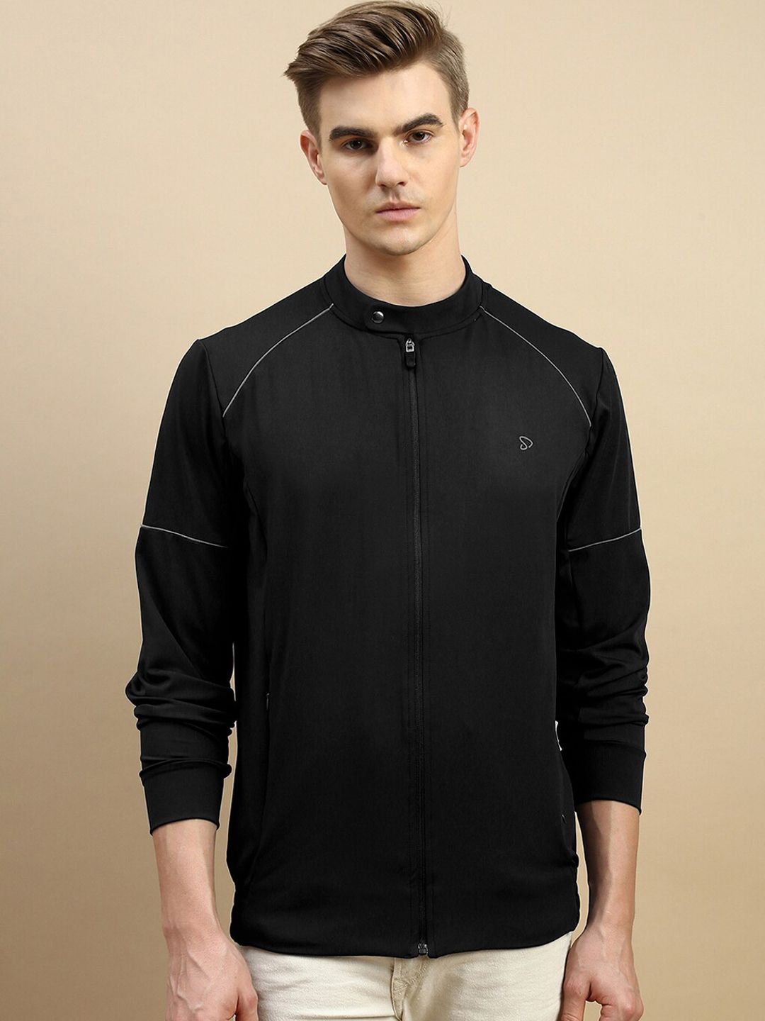 SPORTO Men Black Geometric Lightweight Outdoor Sporty Jacket with