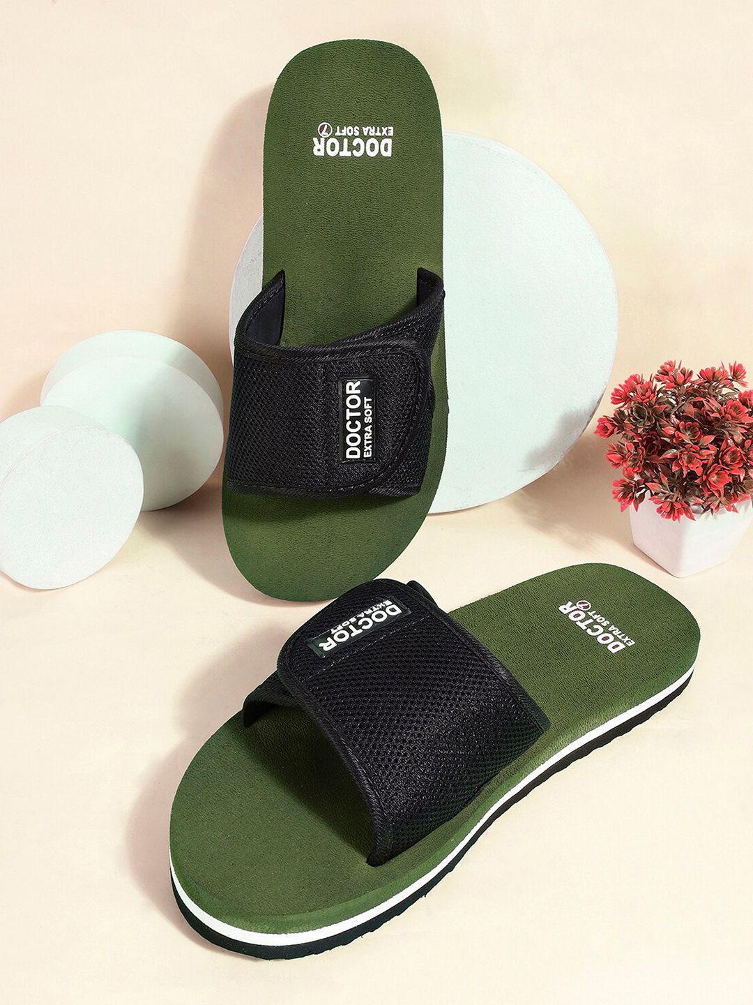 DOCTOR EXTRA SOFT Men Textured Orthopedic Non-Slip Sliders