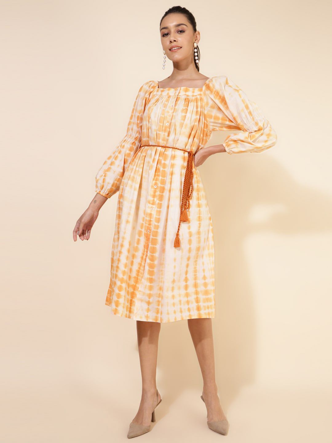 Janasya Off White Tie and Dye Puff Sleeves Cotton A-line Dress