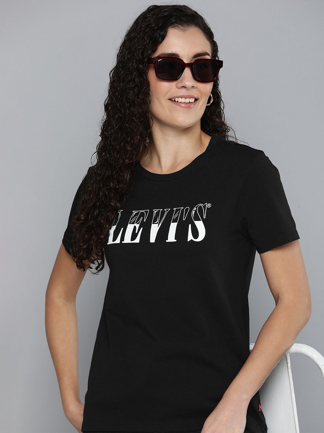 Levis Women's Brand Logo Crew Neck T-shirt