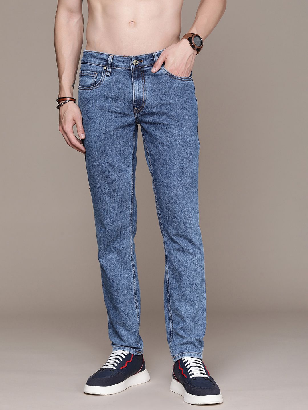 The Roadster Life Co. Men Mid Rise Light Fade Stretchable Jeans