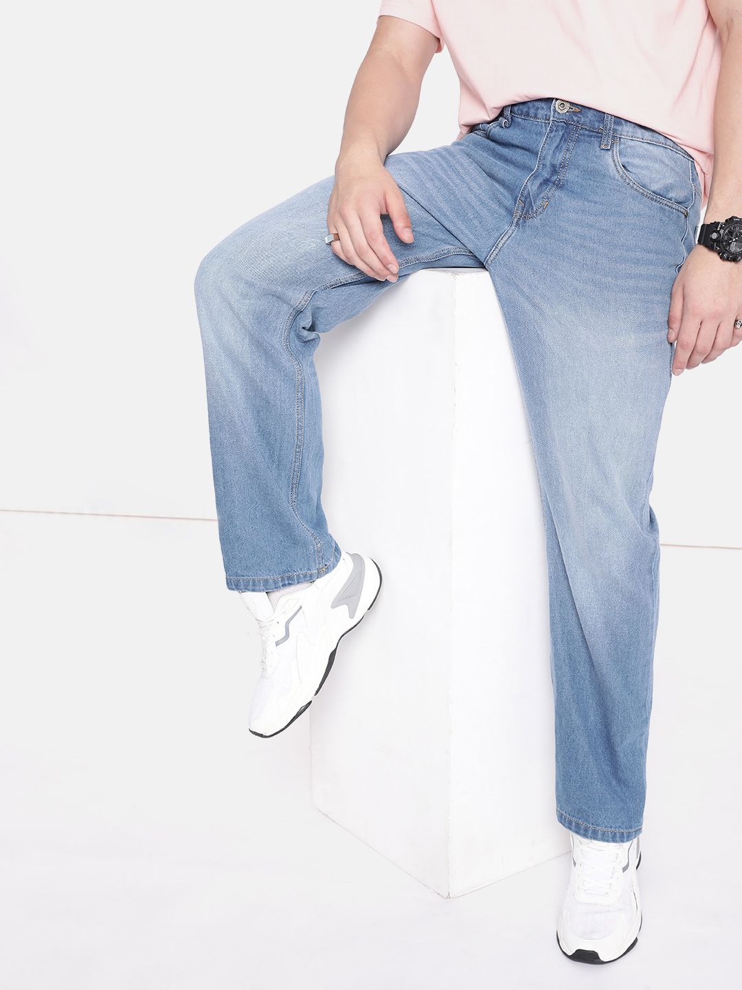 The Roadster Lifestyle Co. Men Pure Cotton Straight Fit Light Fade Jeans