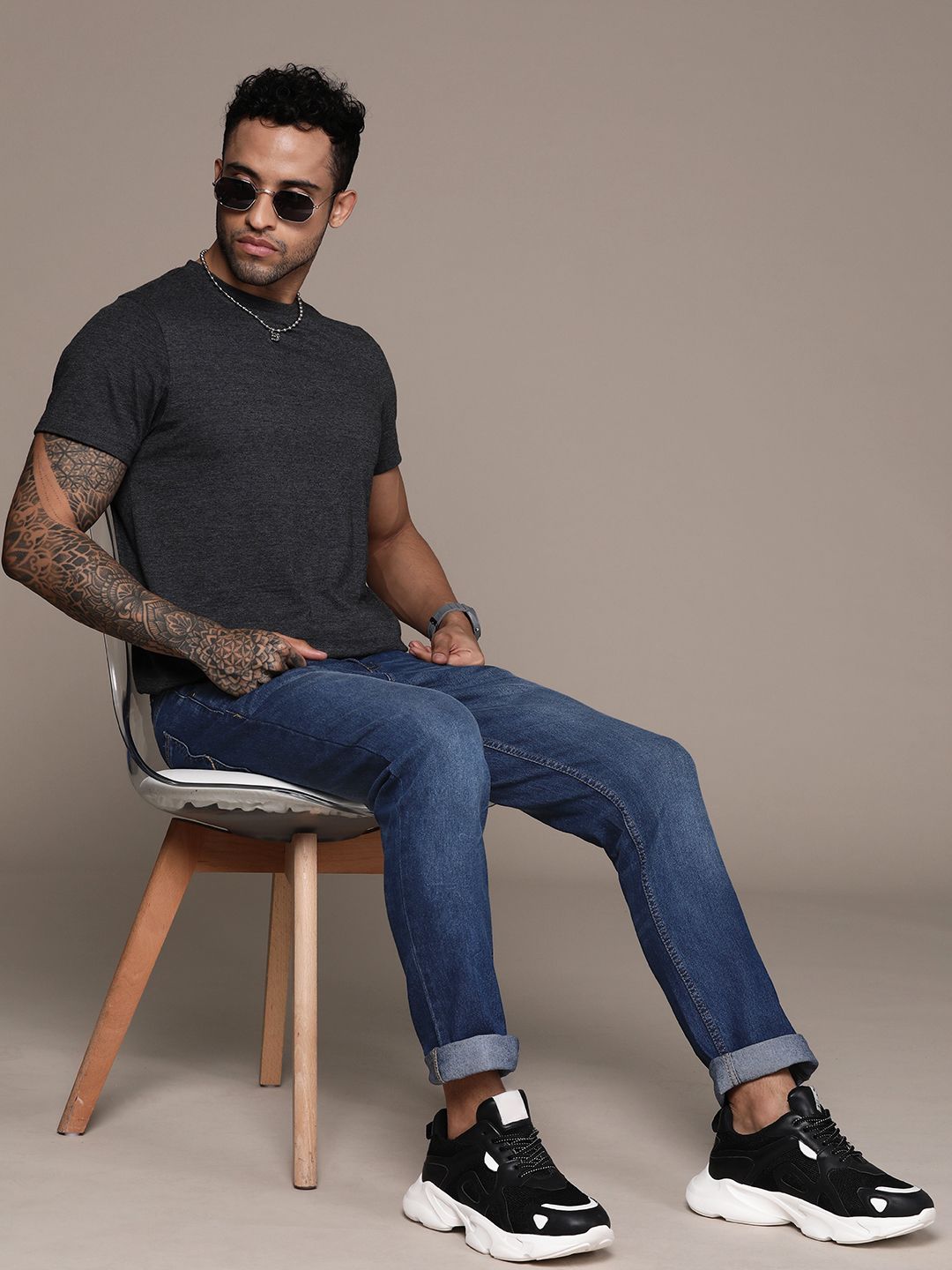 The Roadster Lifestyle Co. Men Slim Fit Light Fade Stretchable Jeans