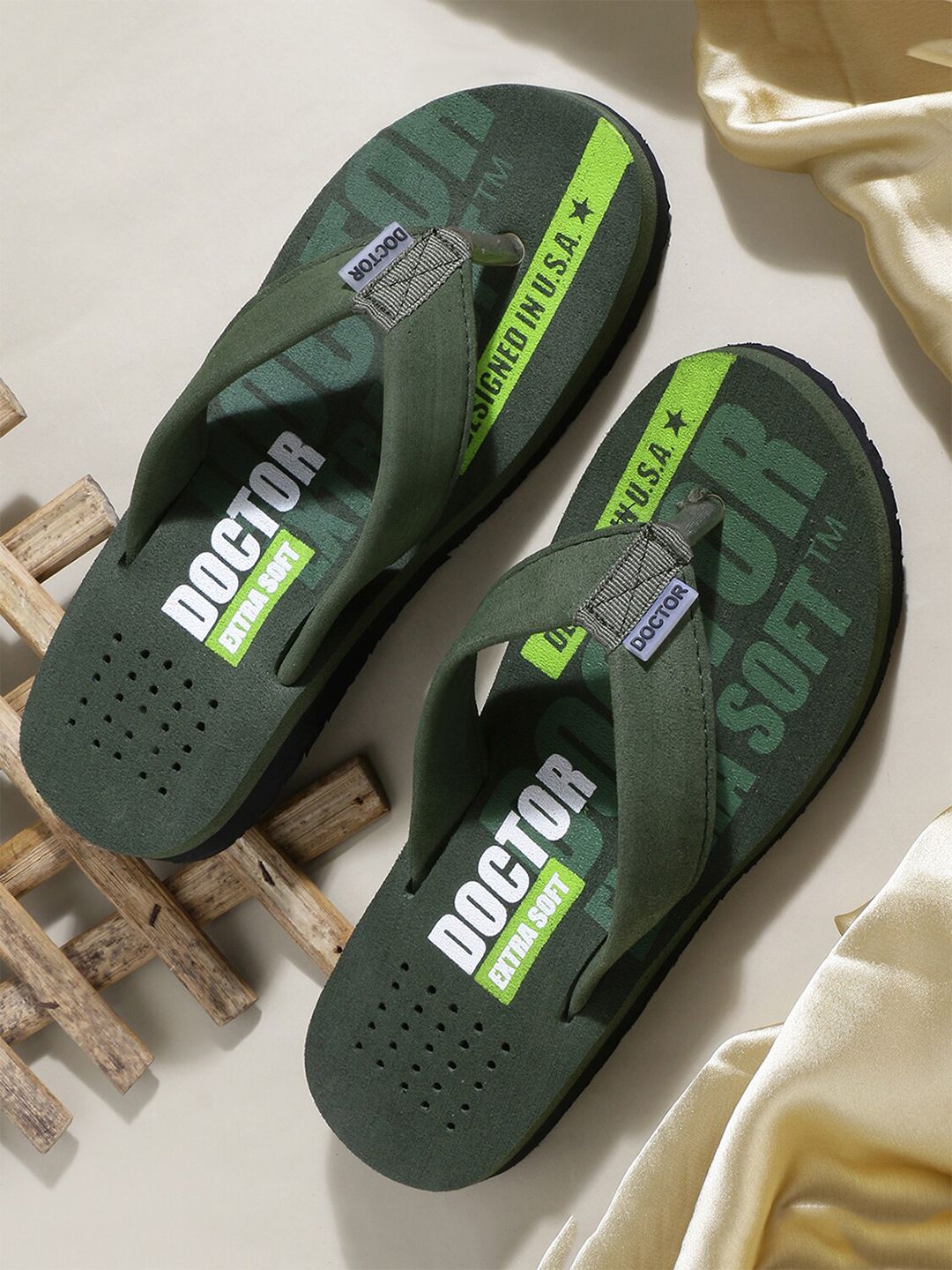 DOCTOR EXTRA SOFT Men Printed Orthopedic Non-Slip Thong Flip-Flops