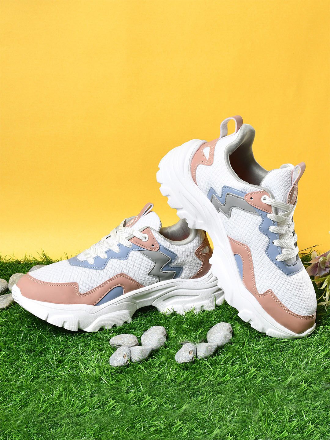 IMPAKTO Women Mesh Chunky Glow Running Shoes