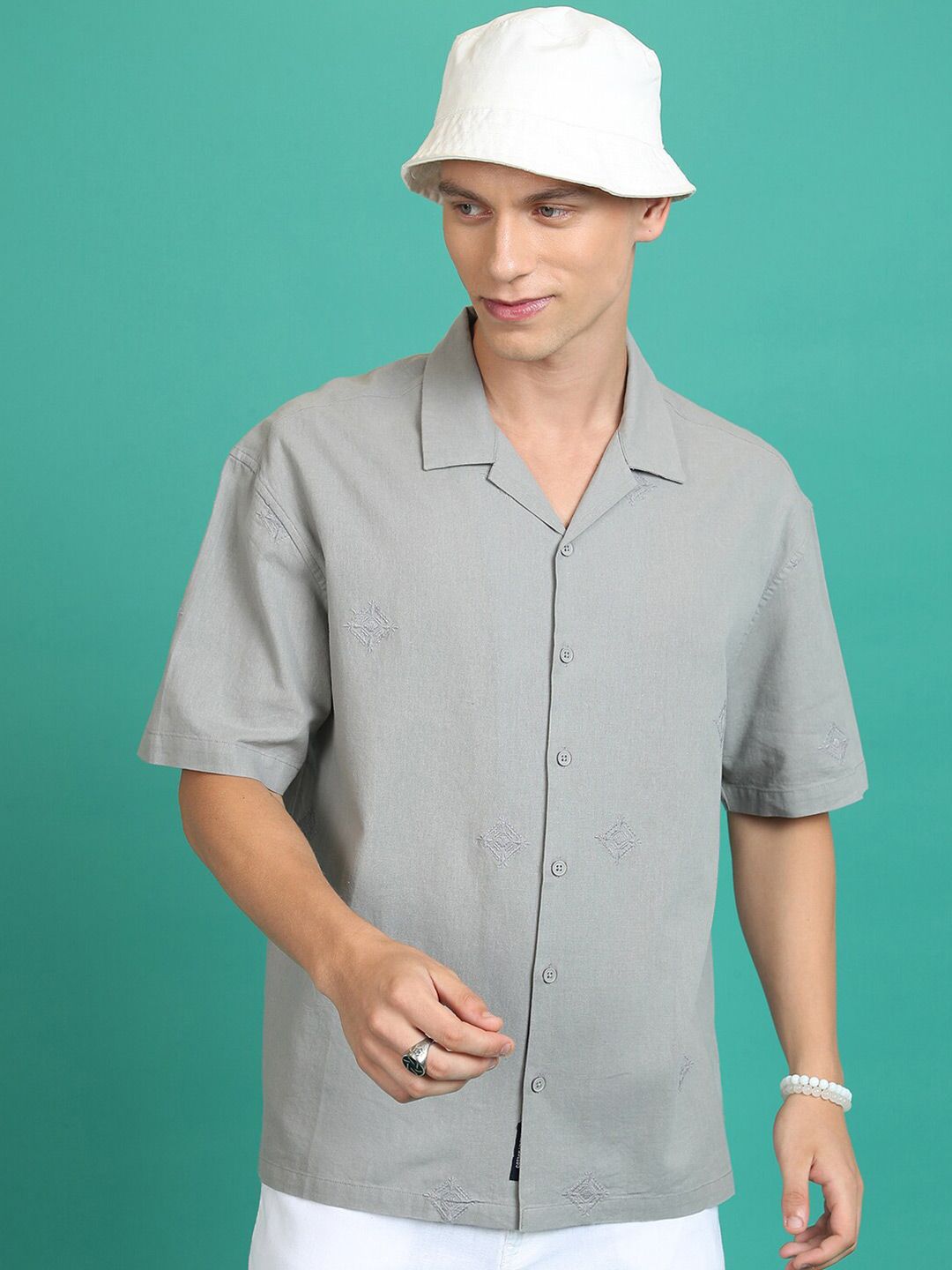 HIGHLANDER Embrioderd Detail Drop Shoulder Cuban collar Cotton Linen Oversized Shirt deal from myntra HIGHLANDER Embrioderd Detail Drop Shoulder Cuban collar Cotton Linen Oversized Shirt deal from myntra