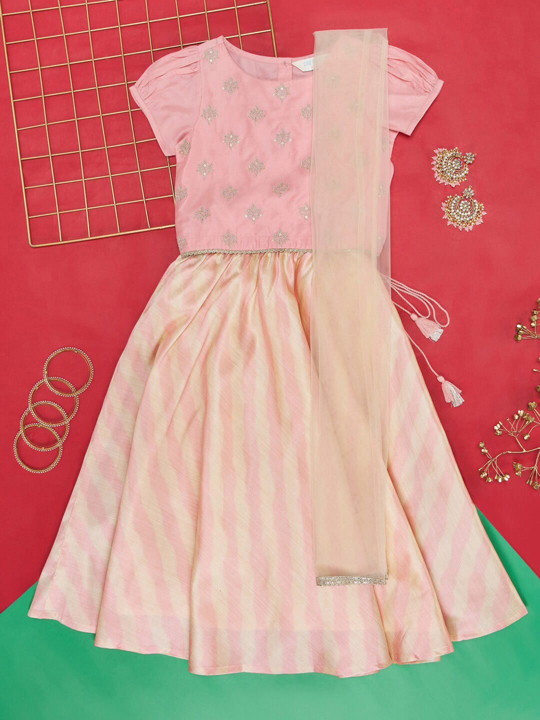 AKKRITI BY PANTALOONS Girls Embroidered Ready to Wear Lehenga & Blouse With Dupatta