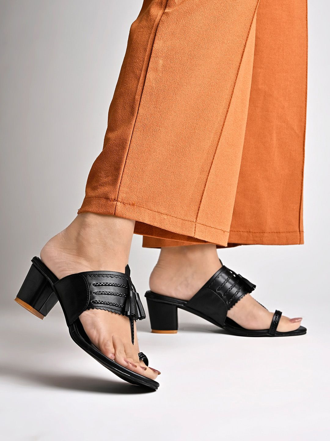 Shoetopia Textured Ethnic One Toe Block Heels With Tassels