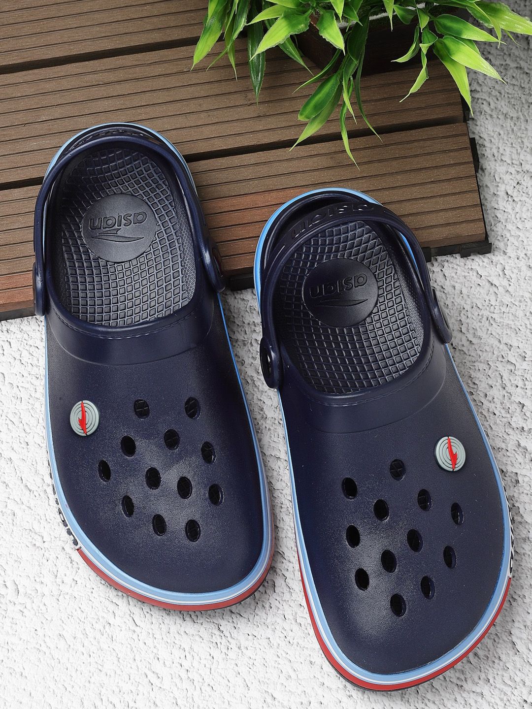ASIAN Men Self Design Clogs
