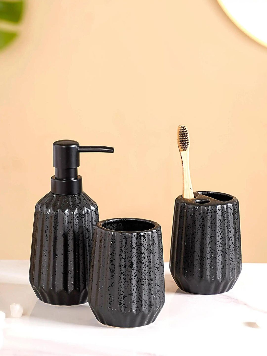 Nestasia Black 3 Pieces Ceramic Bathroom Accessories