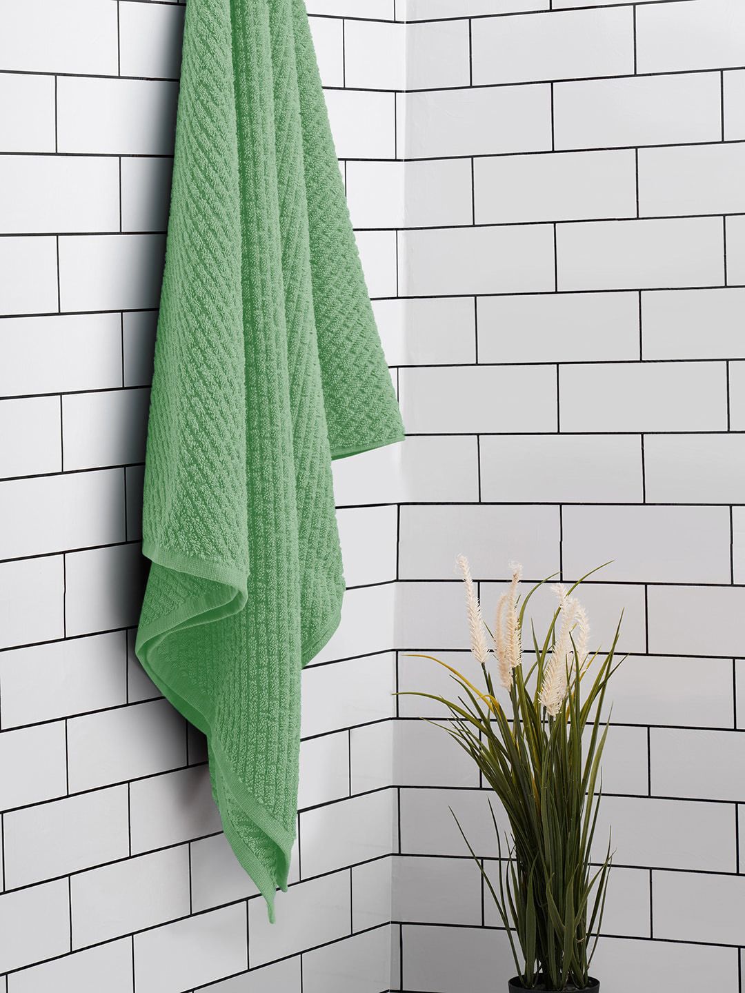 SPACES Green Textured 400 GSM Pure Cotton Bath Towel