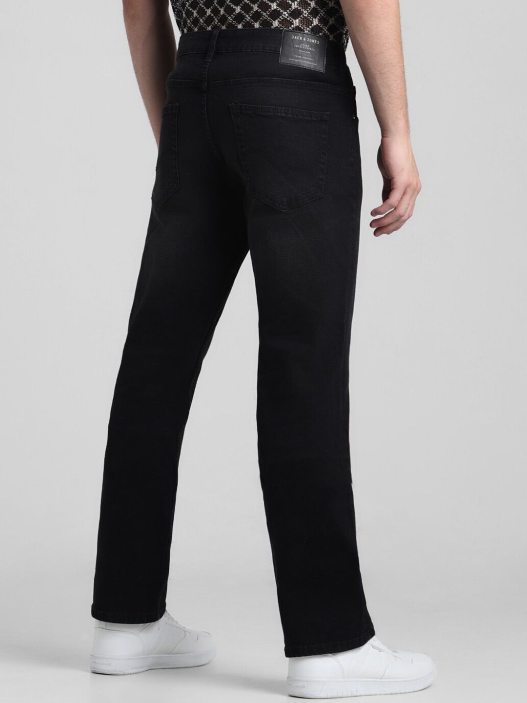 Mid-Rise Clean Look Stretchable Jeans