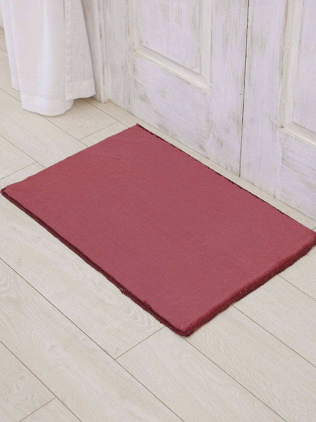 Ariana Magenta Rectangular Microfiber 1000 GSM Anti Skid Bath Rug