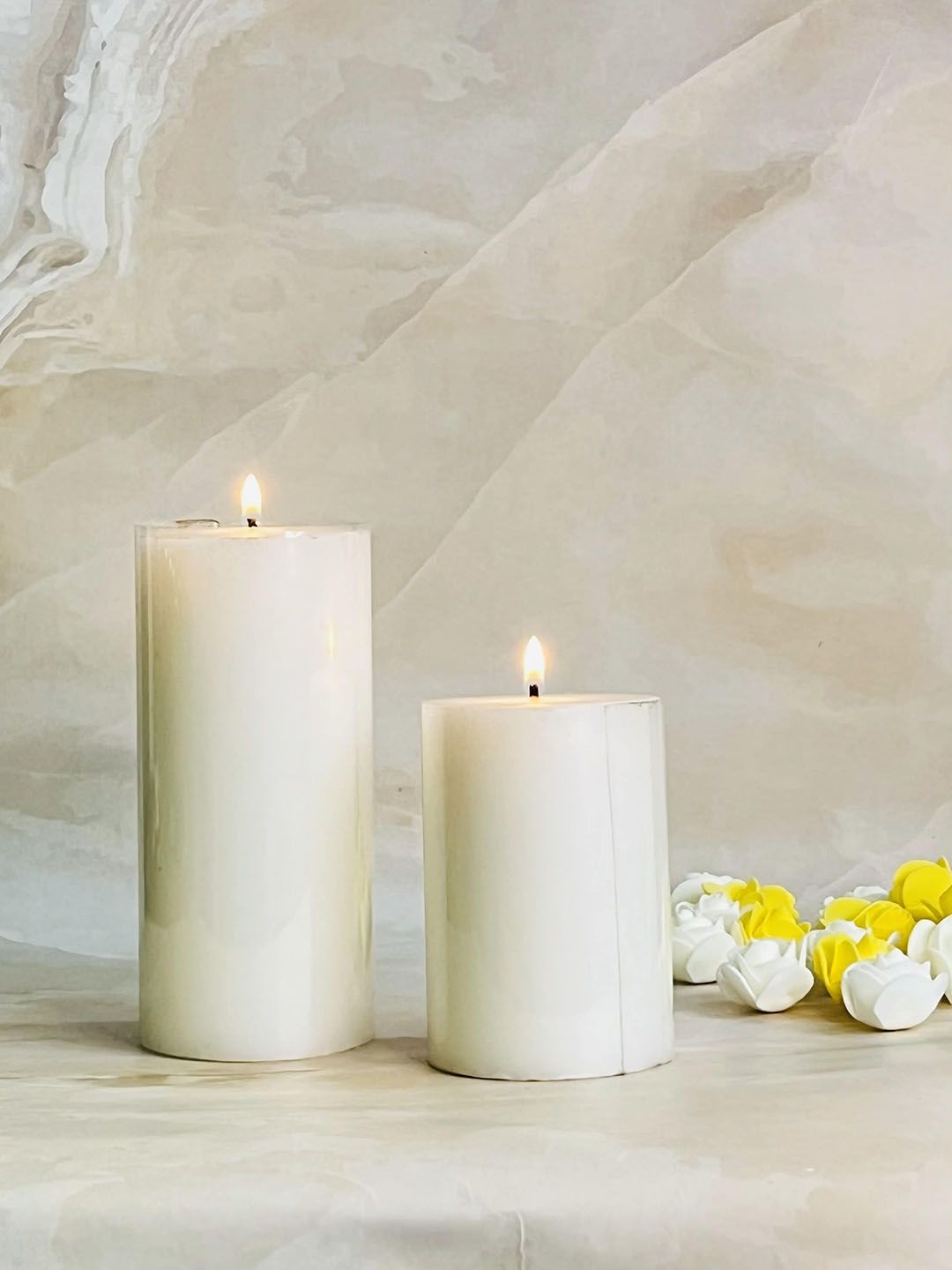Akaar Dcor's Christmas Decoration 2Pcs Smokeless 1 Wick Solid Geometric Pillar Candles