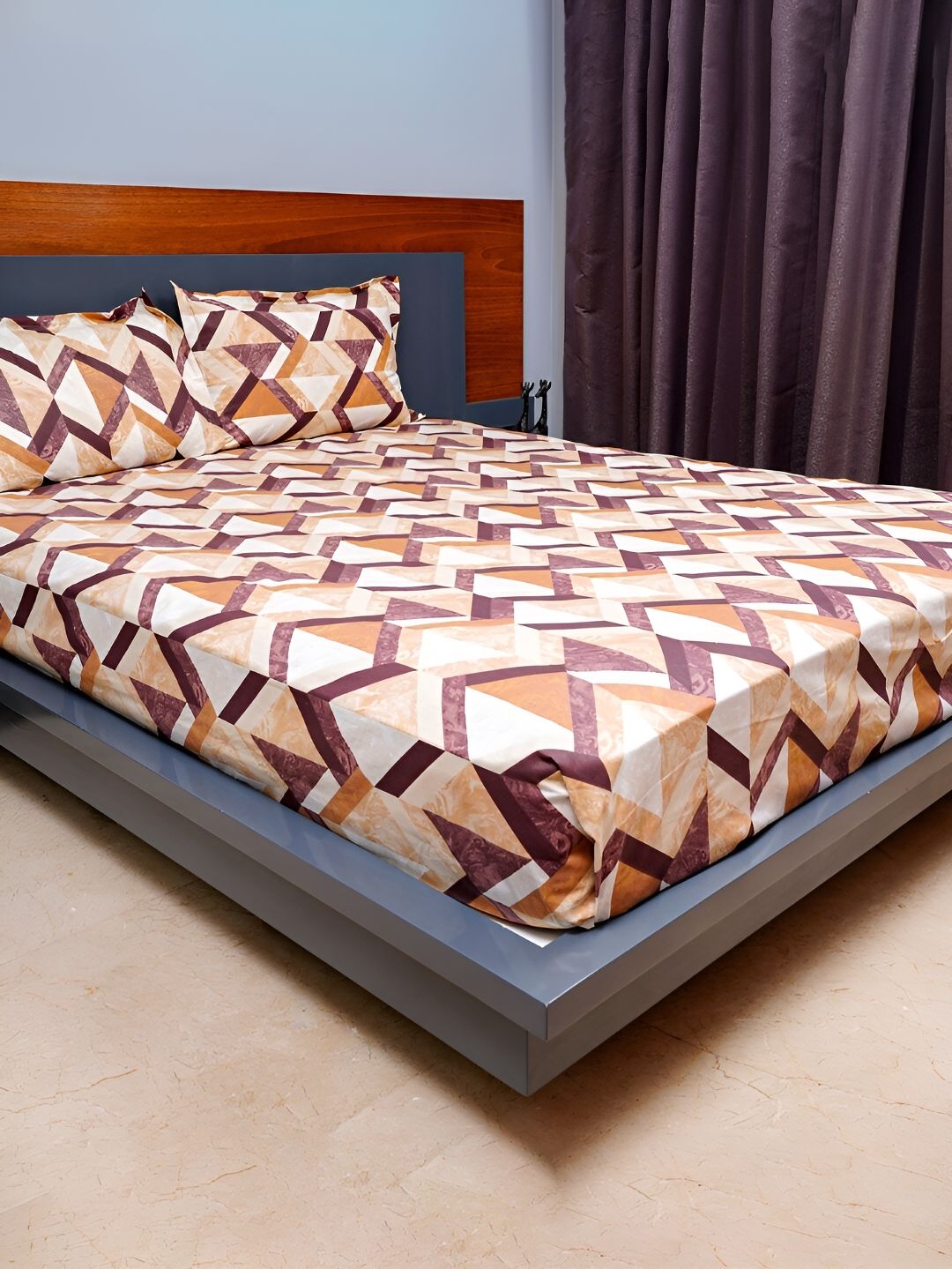 inizio Beige Geometric Cotton 220 TC Queen Fine Bedsheet with 2 Pillow Covers-100 x 90 inches