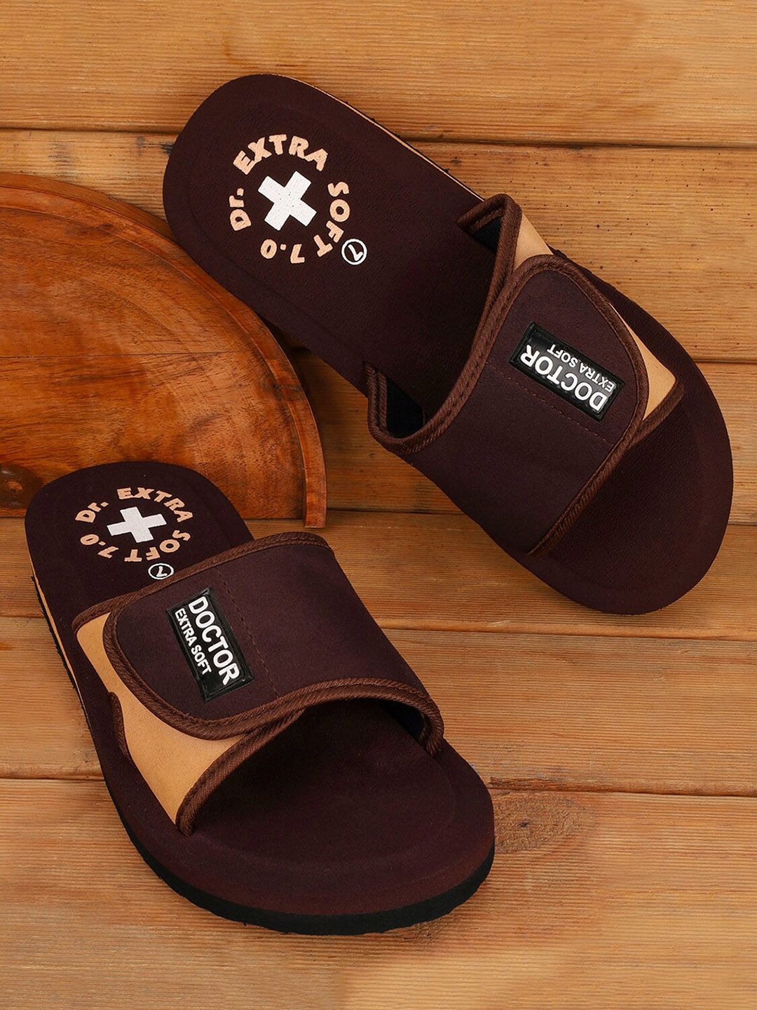 DOCTOR EXTRA SOFT Men Colourblocked Orthopedic Non Slip Sliders