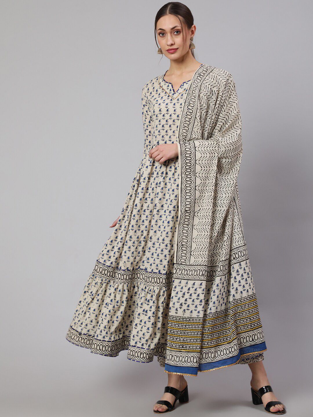 GLAM ROOTS Floral Printed Pure Cotton Anarkali Kurta with Pyjamas & With Dupatta