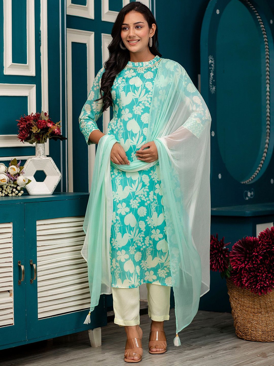 Kohsh Women Green Printed Regular Mirror Work Kurta with Trousers & With Dupatta