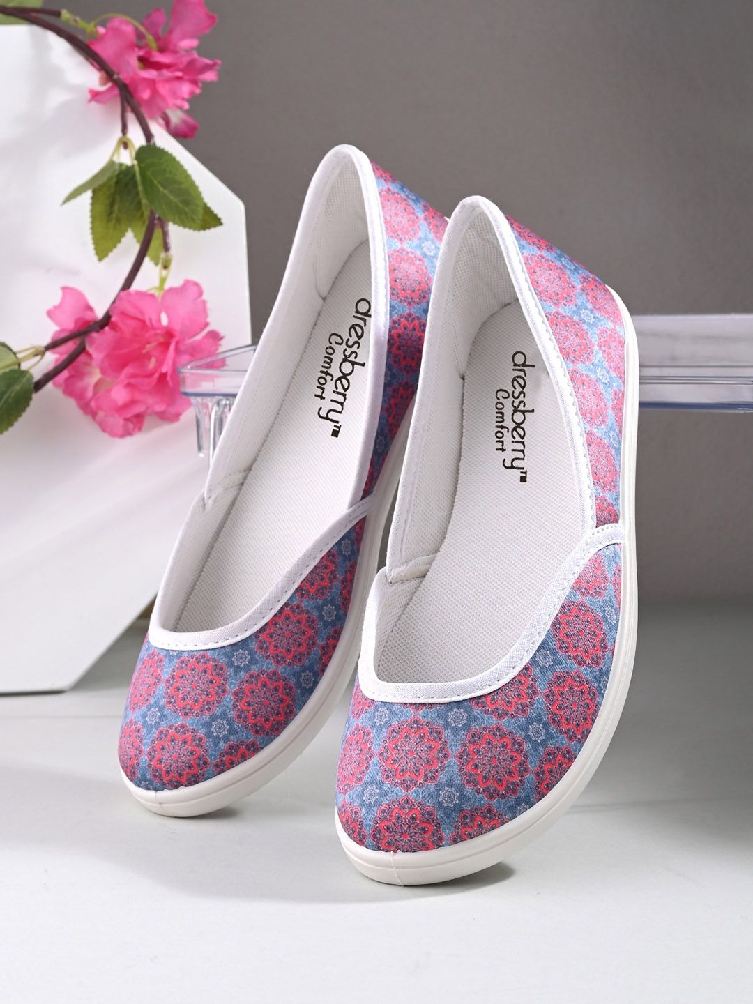 DressBerry Blue & Pink Floral Printed Ballerinas