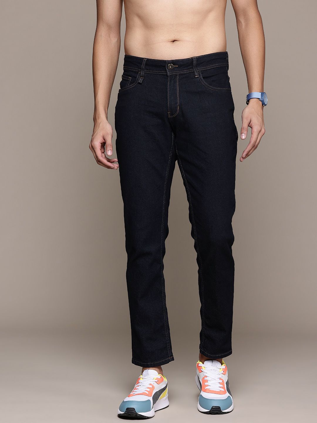 The Roadster Lifestyle Co. Men Stretchable Slim Fit Jeans