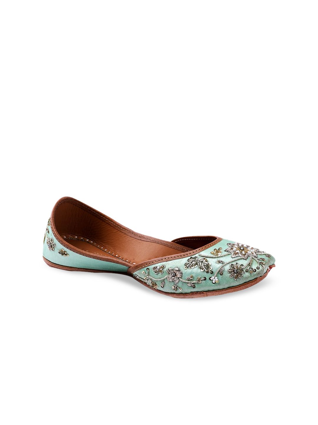 Sole Saga Embellished Leather Mojaris