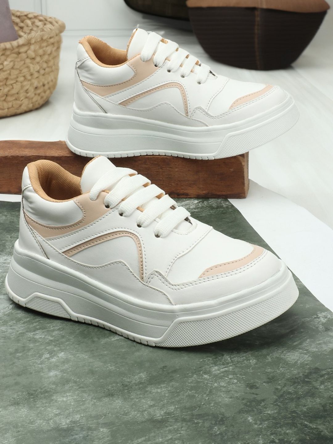 The Roadster Lifestyle Co. Women White & Tan Brown Colourblocked Flatform Sneakers