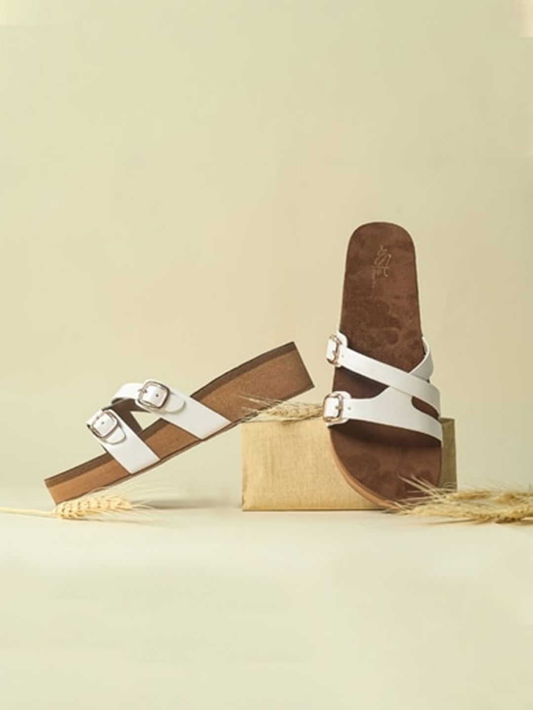 THE WHITE POLE Buckle Detail Open Toe Flatform Heels
