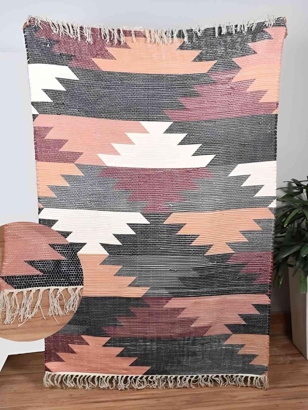 HOMADORN Grey & White Ethnic Motifs Rectangular Printed Floor Dhurries