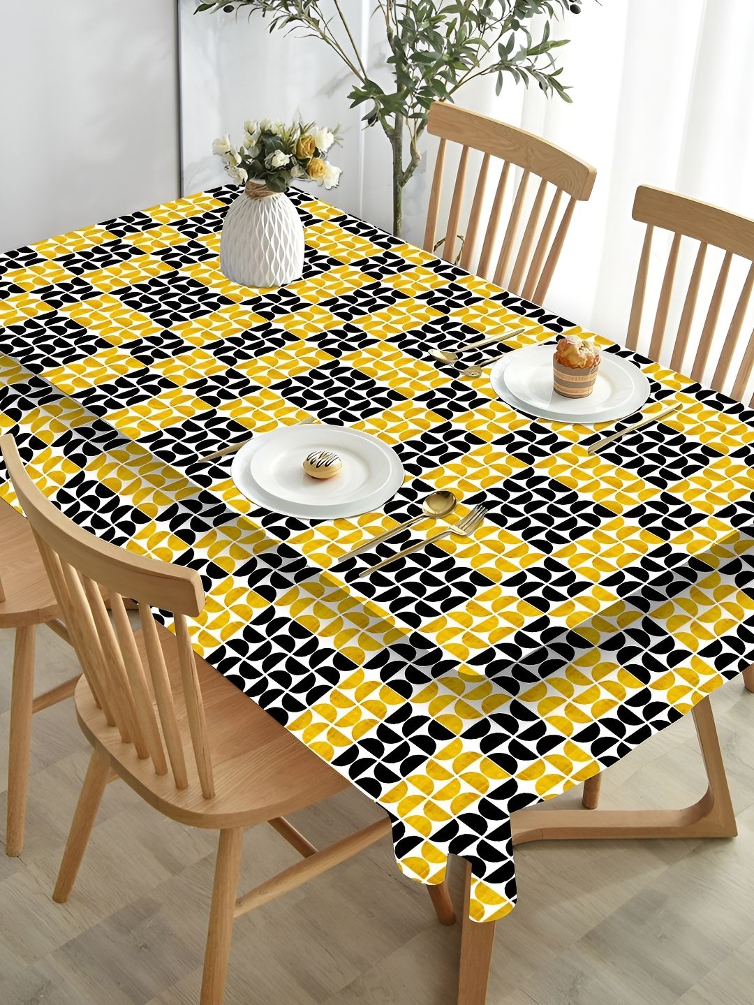 HOMADORN Yellow & Blue Geometric 4-Seater Table Cover