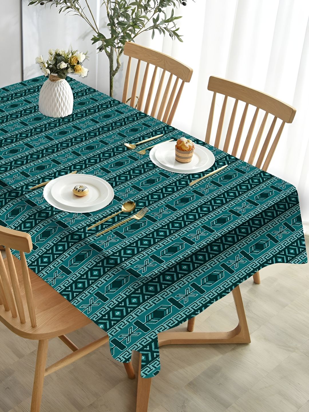 HOMADORN Green Floral Printed 4-Seater Table Cover