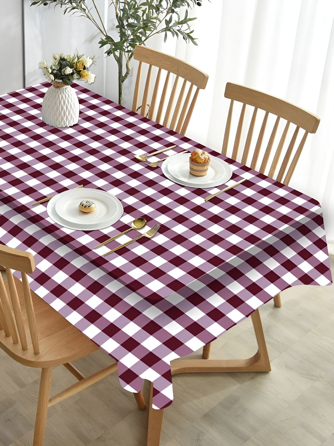 HOMADORN Maroon & White Printed 4-Seater Table Cover