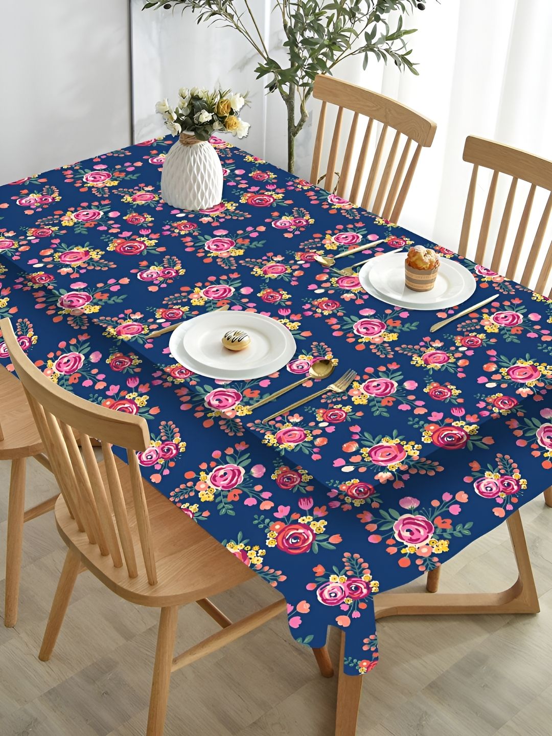 HOMADORN Blue & Red Floral 4-Seater Table Cover
