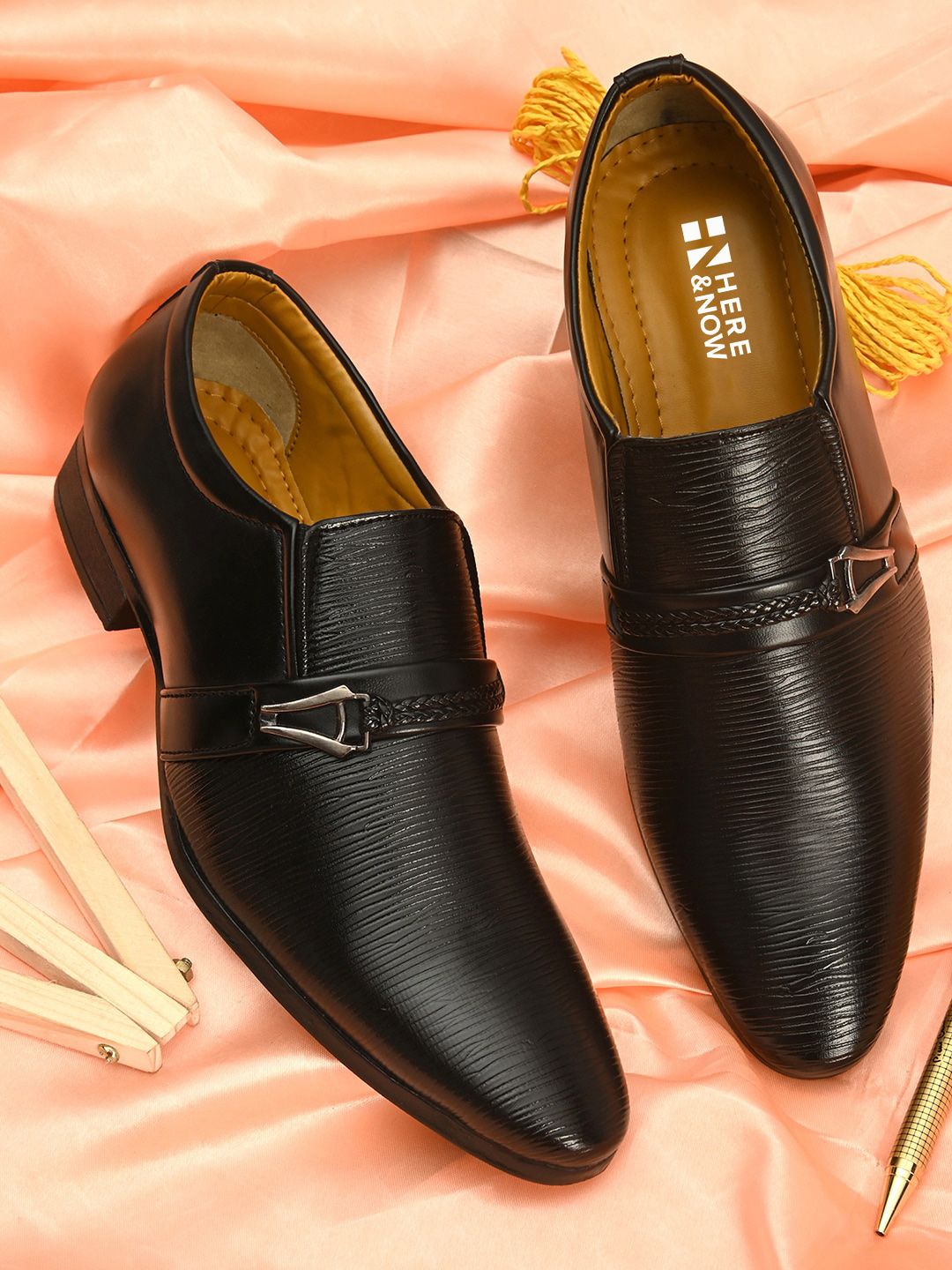 HERE&NOW Men Black Textured Formal Loafers