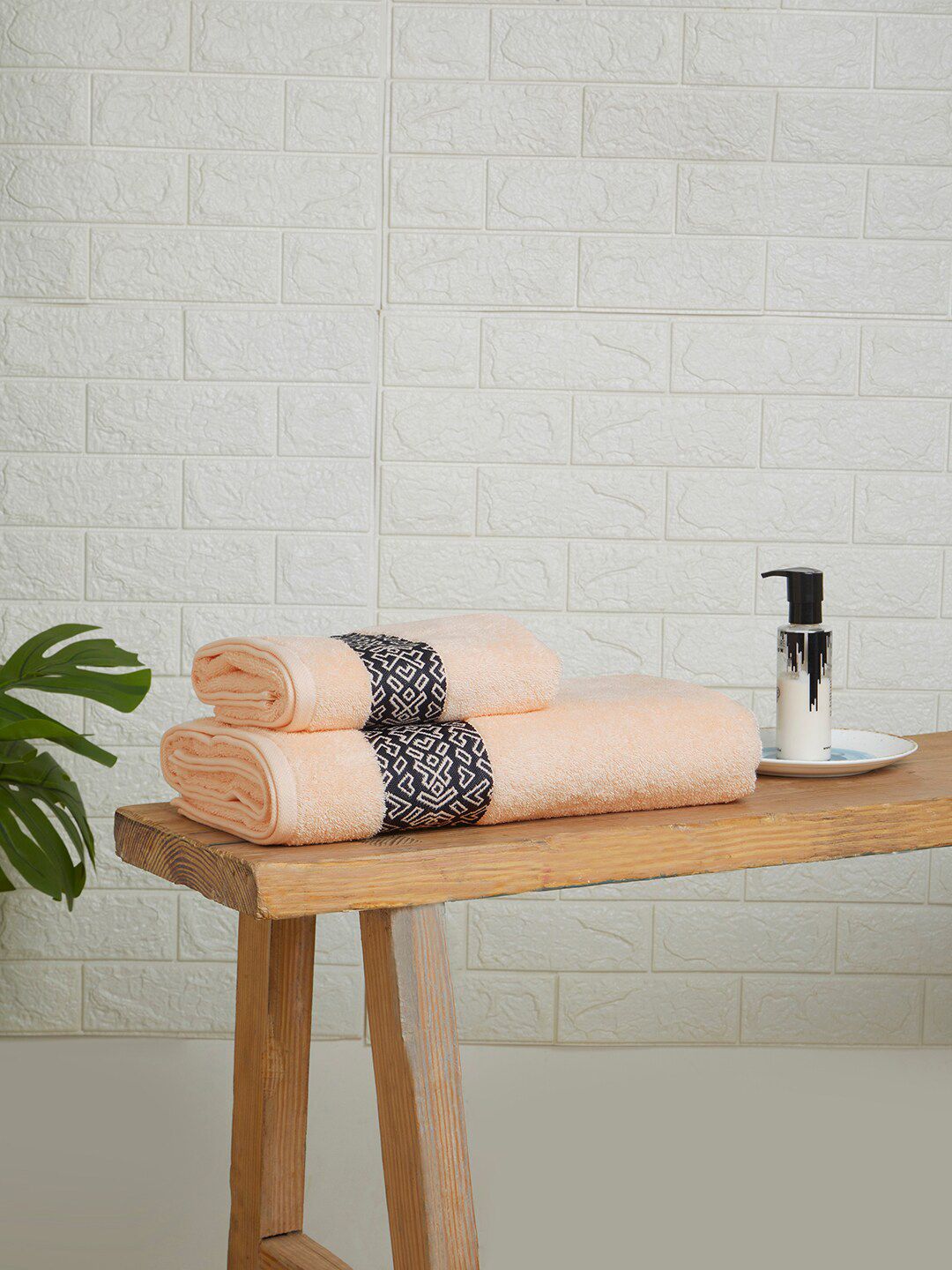 SPACES Aurum Pink & Black 2 Pieces Geometric Self Design Pure Cotton 500 GSM Towel Set